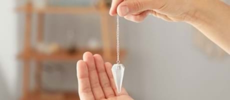 MAGIA BLANCA CON PÉNDULO